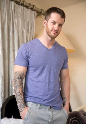 Athletic gay studs Spencer Laval & Quentin Gainz have steamy oral & anal sex