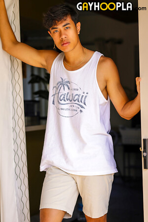 David Slinger Has No Limits When The Camera's Are On!