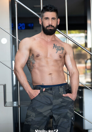 Spain in the Ass 2: MrDeepVoice's First Double-Penetration Gangbang