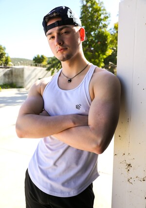 Gay athletes Masyn Thorne, Cameron Neuton & Damian Night fuck hard at the gym