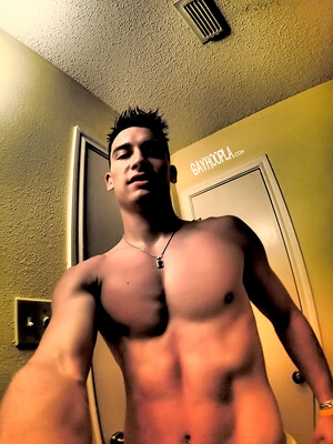 Hot jock Thomas Diaz